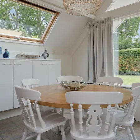 Holiday home Jonkerstee 66 - De Vrolijke Noot Childfriendly Near The - Not For Companies Ouddorp